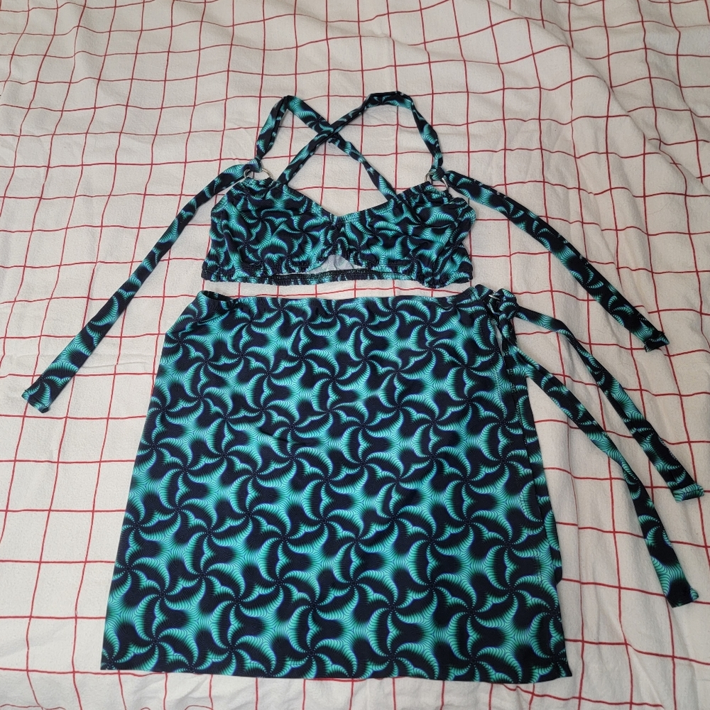 Crazed Wear Rave Set - Picture 2 of 4